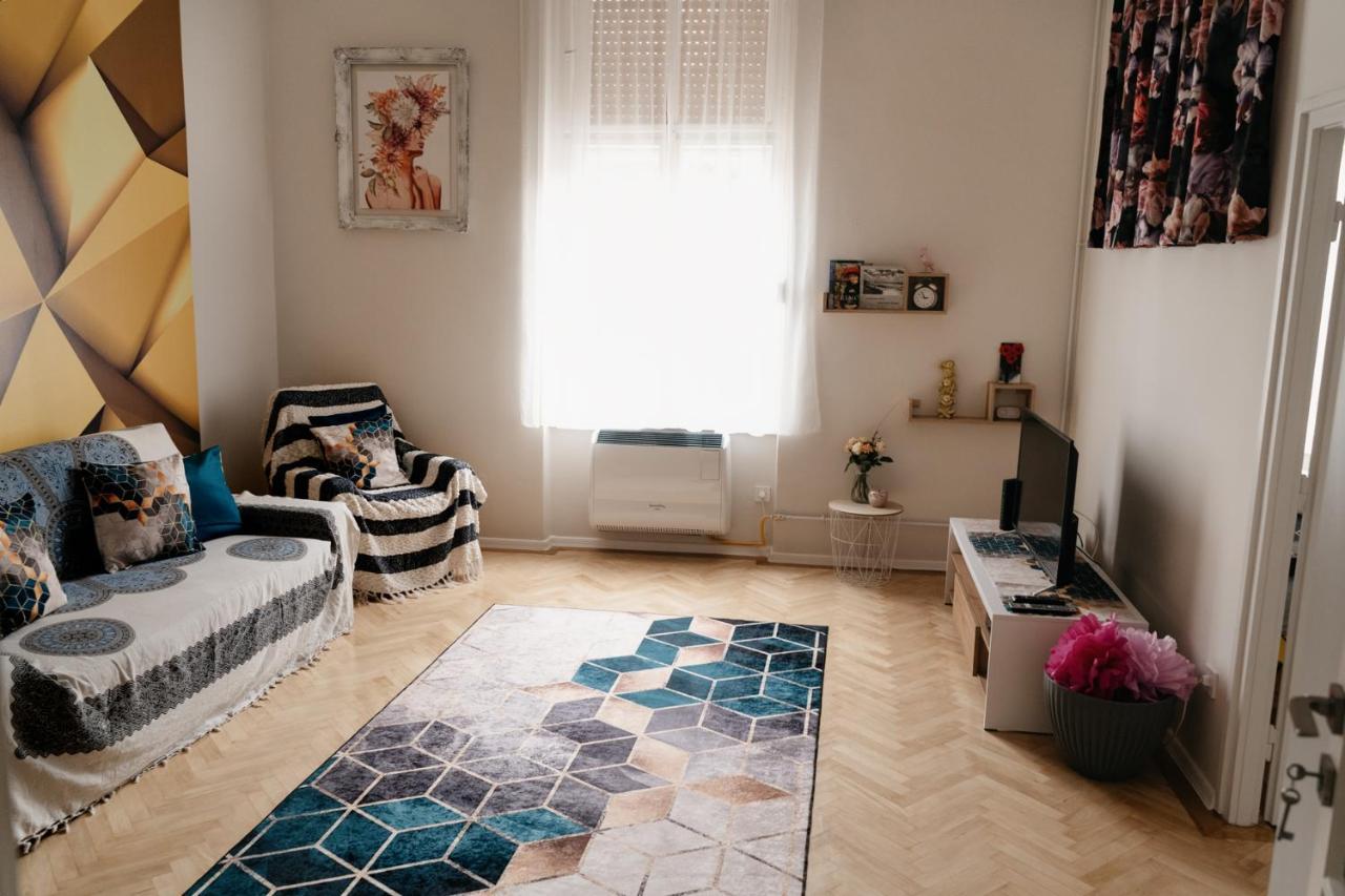 Fand Center Apartman Luxury Szeged Exteriör bild