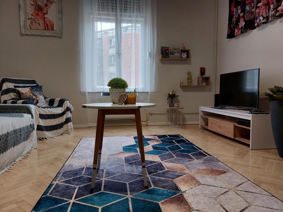 Fand Center Apartman Luxury Szeged Exteriör bild