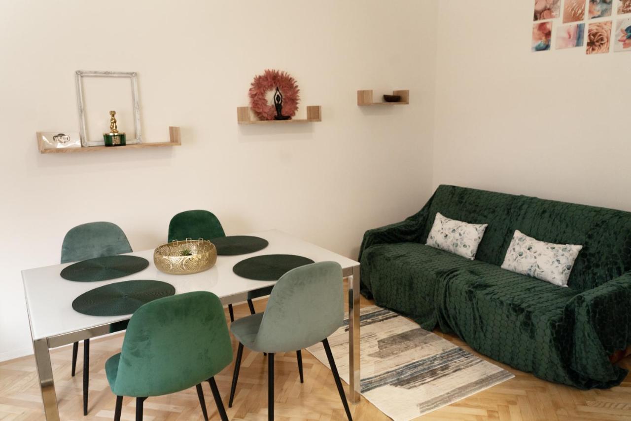 Fand Center Apartman Luxury Szeged Exteriör bild